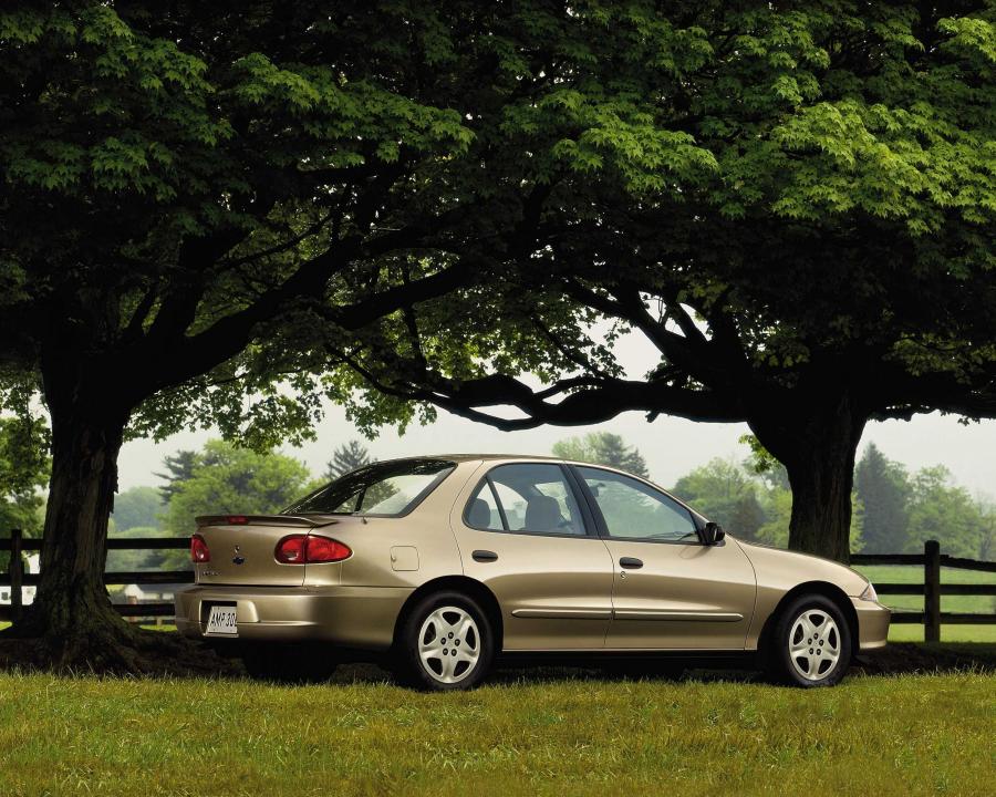  Chevrolet Cavalier 2000 года  (фото 23 из 25)